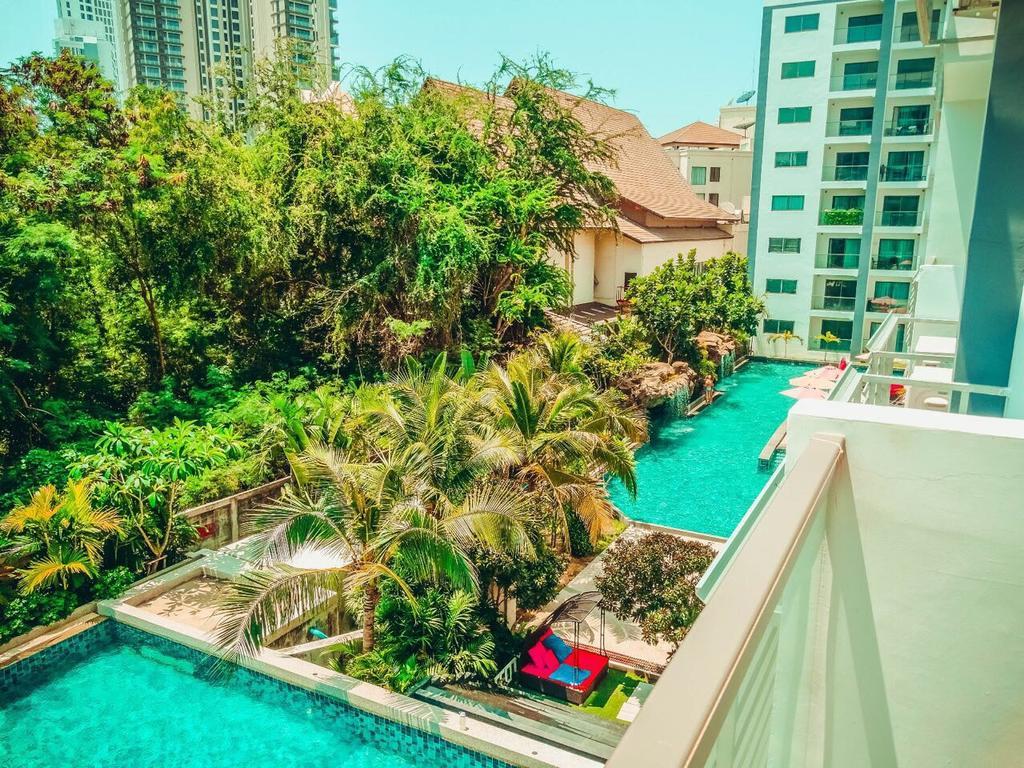 Club Royal Suites Pattaya Exterior foto
